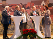Talkrunde von links nach rechts: Siegfried Gruhler, Diakonisches Jugendwerk, OB Klaus Holaschke, Dekan Otto Friedrich, Moderator Jens Nising, Staatssekretärin Bärbl Mielich.